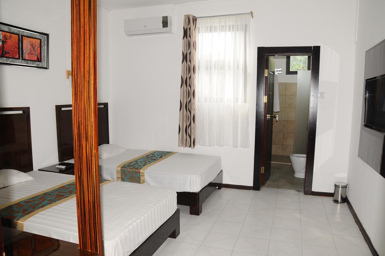 Le Flamboyant Hotel Port Mathurin Exterior foto