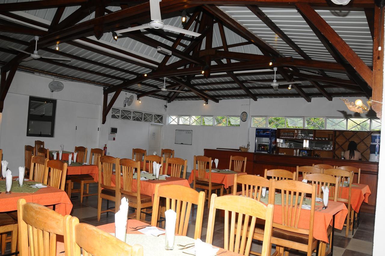 Le Flamboyant Hotel Port Mathurin Exterior foto