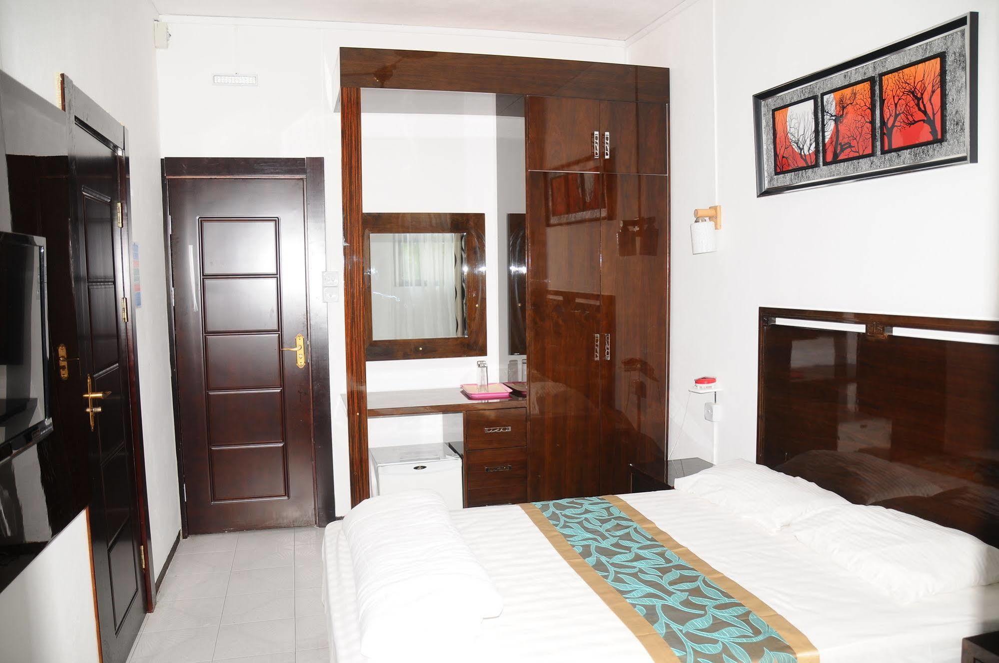 Le Flamboyant Hotel Port Mathurin Exterior foto