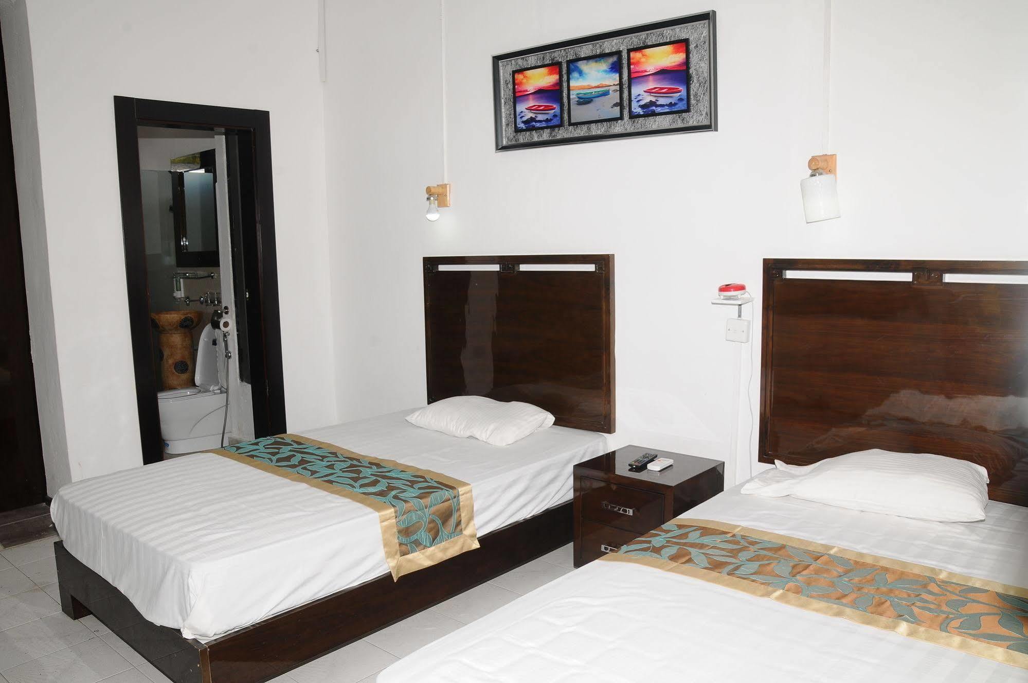 Le Flamboyant Hotel Port Mathurin Exterior foto